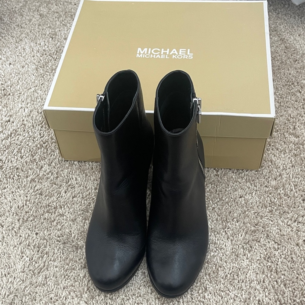 Michael Michael Kors Elegant Black Ankle Booties